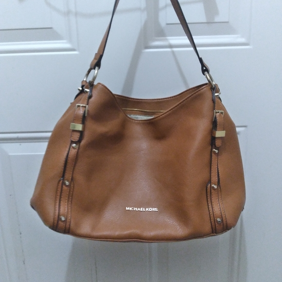 Micheal kors purse - Picture 1 of 1